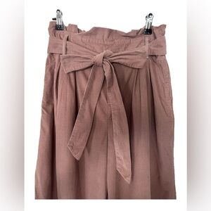 American Eagle Corduroy Pants. Heather Rose color. Size small.